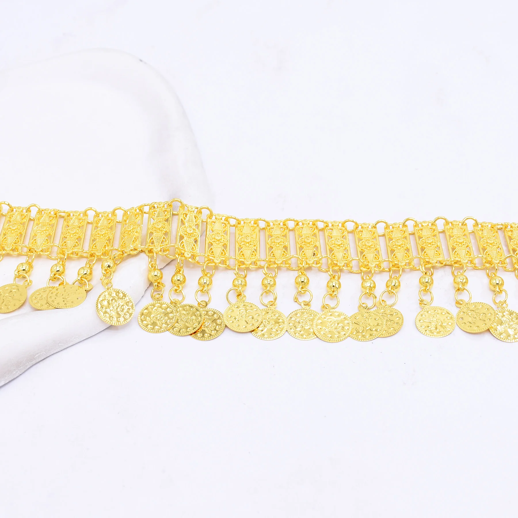 European and American Vintage Charming Light Luxury Golden Metal Patterned Round Disc Bell Tassel Alloy Waist Chain for Women