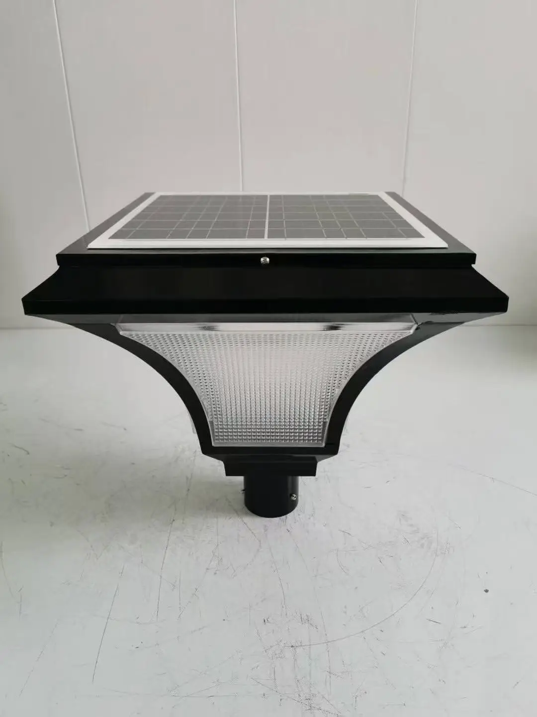Design Warm White Light Emitting Diode Outdoor Garden Light Pole Aluminum Solar Panel Power Supply Waterproof Electrical High