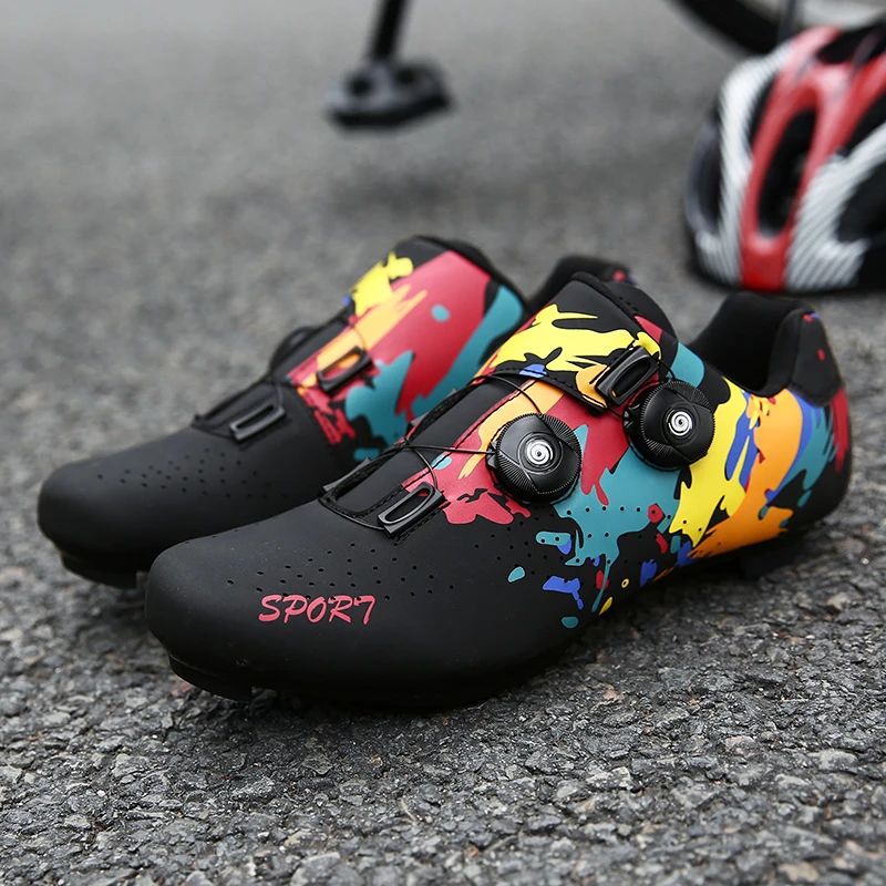 男性と女性のためのプロの自転車トレーニングスポーツシューズ、屋外ロードバイクスニーカー、滑り止めラバーサイクリングシューズ