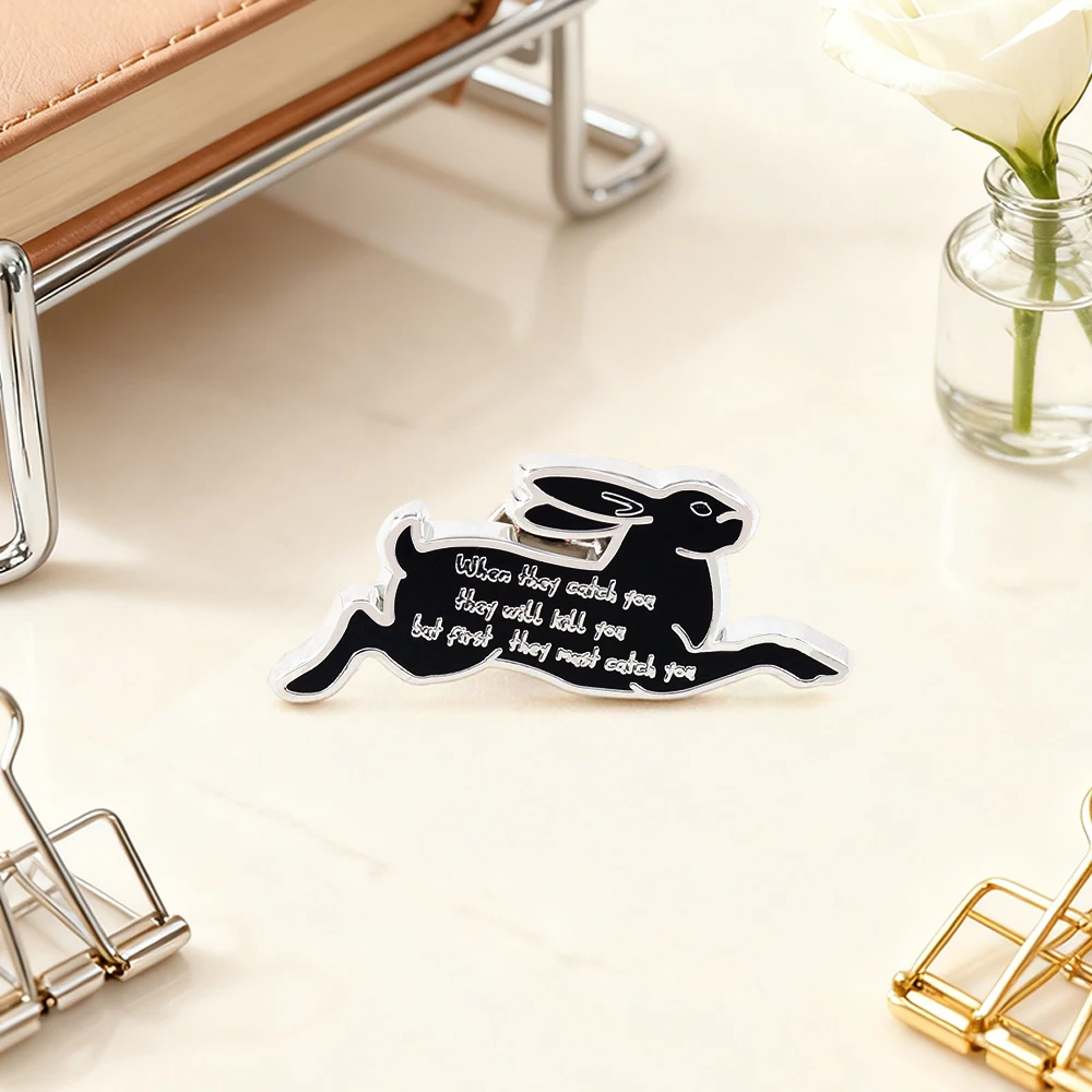 70s Classic Novel Animation Watership Down-Quote Badge Rabbit Survival Philosophy Brooch Men's Women's Accessorie Decoration