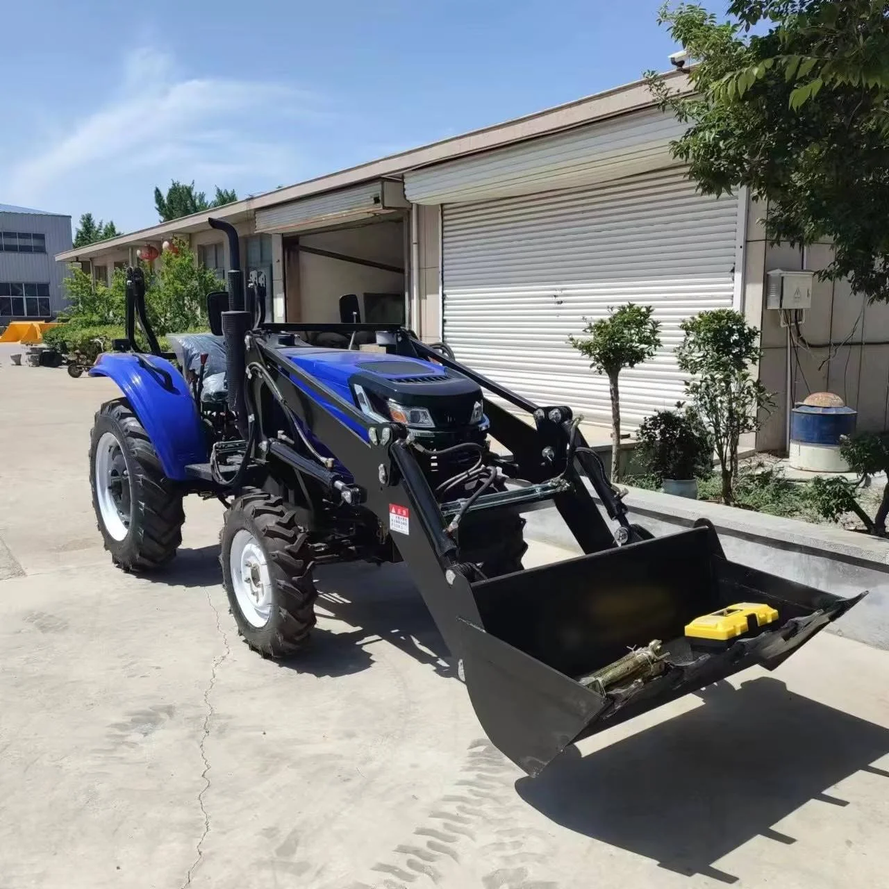 Hot Selling Cheap Agriculture Tractors 70 HP 4x4  Mini Wheel Tractors Replaceable Accessory Multifunctional Tractors Cultivator