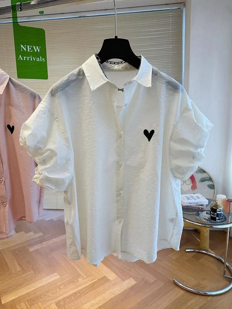 2024 Niche Design Retro Heart Embroidered Short Sleeved Shirt Women Summer New Loose Casual Blouse Puff Sleeve Tops