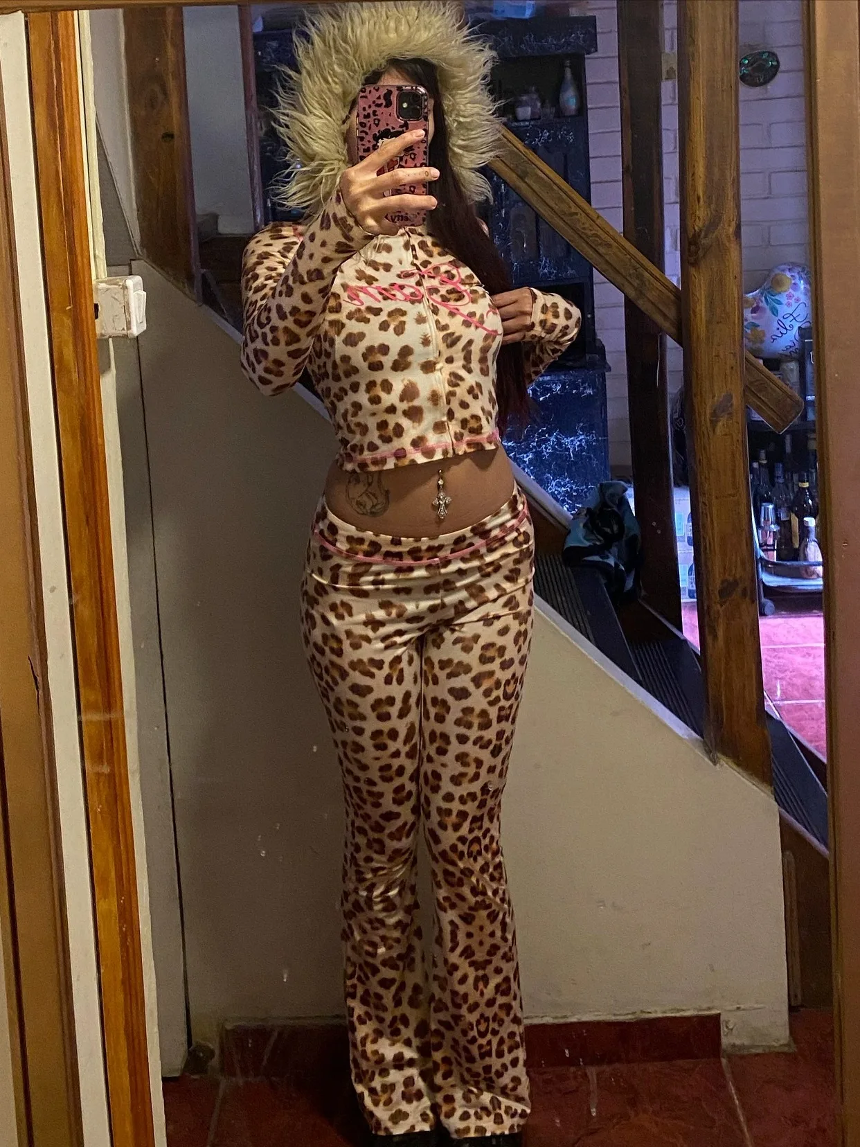 

Y2KSlut 2000-х леопардовый трикотажный топ и брюки, комплект из двух предметов, длинные брюки из полиэстера с застежкой-молнией свеча, модный комплект с капюшоном