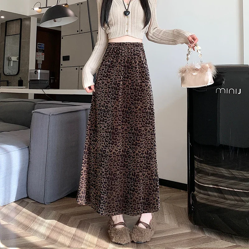 2024 Autumn Winter New Retro Velvet  Fashion Leopard Print Slim  A-shaped Long Skirt Streetwear Y2k