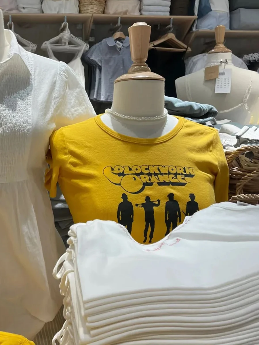 

Classic Rock Band Yellow T-shirts Women Summer Round Neck Slim Short Sleeve Tees Female Streetwear Vintage Graphic Tshirts New