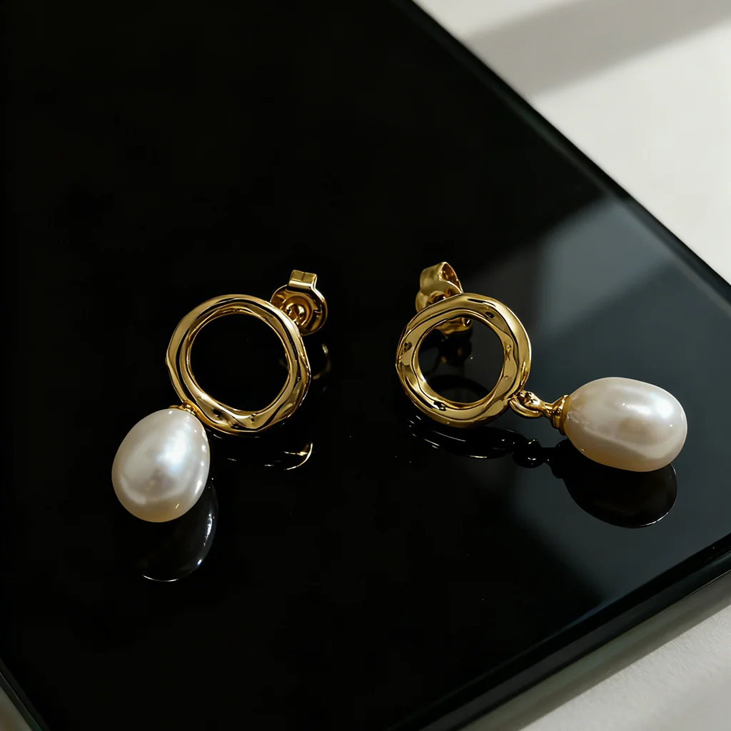 

7-8mm Rice Shape Freshwater Pearl Earrings for Women Geometric Pattern Copper Gold Color Stud Earrings 2026 New Arrivals