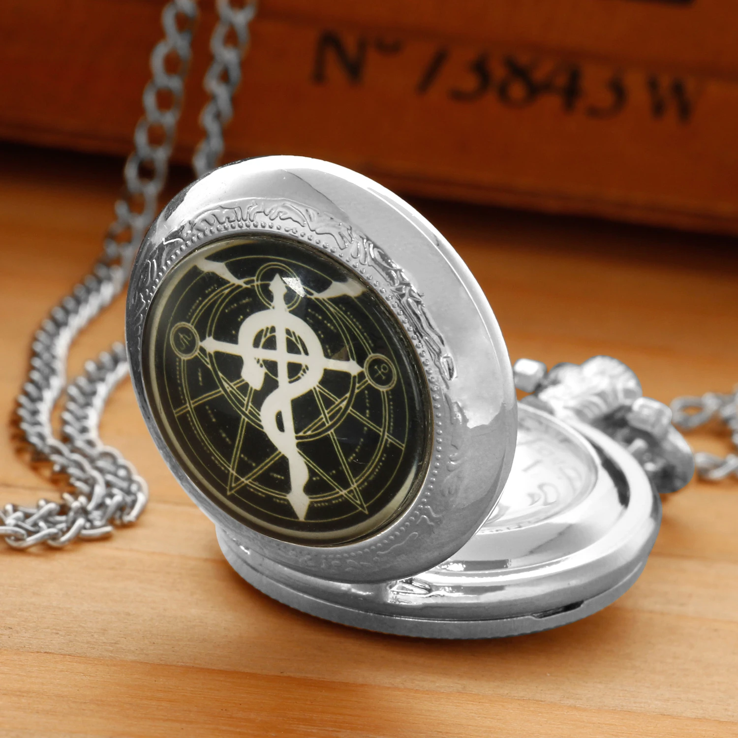 แฟชั่นเงินสแตนเลสแก้วโดมควอตซ์สร้อยคอนาฬิกาพ็อกเก็ตนาฬิกาผู้หญิงเครื่องประดับจี้