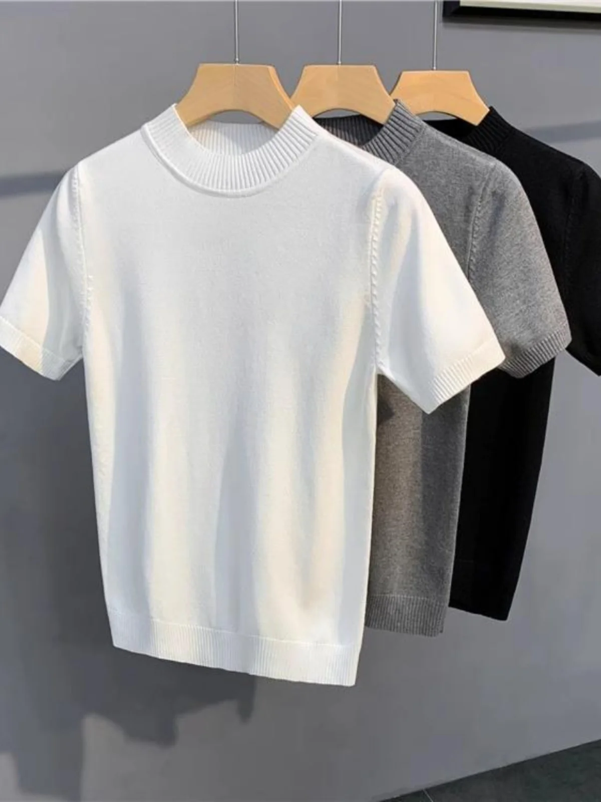 

Spring Men's Slim Fit American Sle Knitted irt f High Collar ort Sve T-irt Casual Youth Dync Sle round Ne