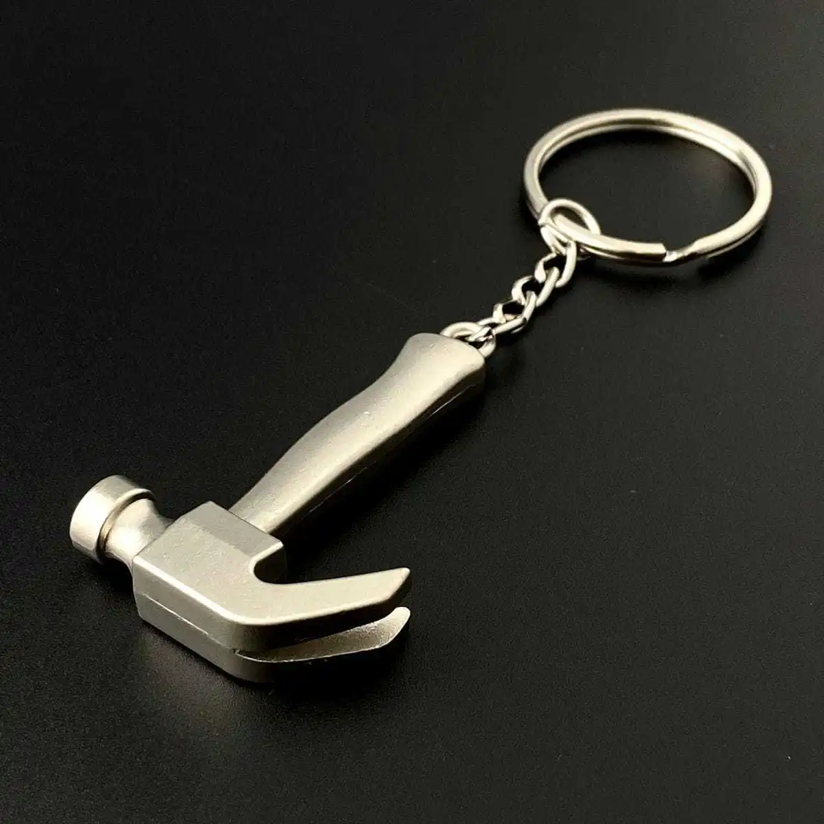 In Stock Wholesale Mini Simulation Claw Hammer Metal Keychain Key Ring Key Chain Pendant Custom Engraved Logo