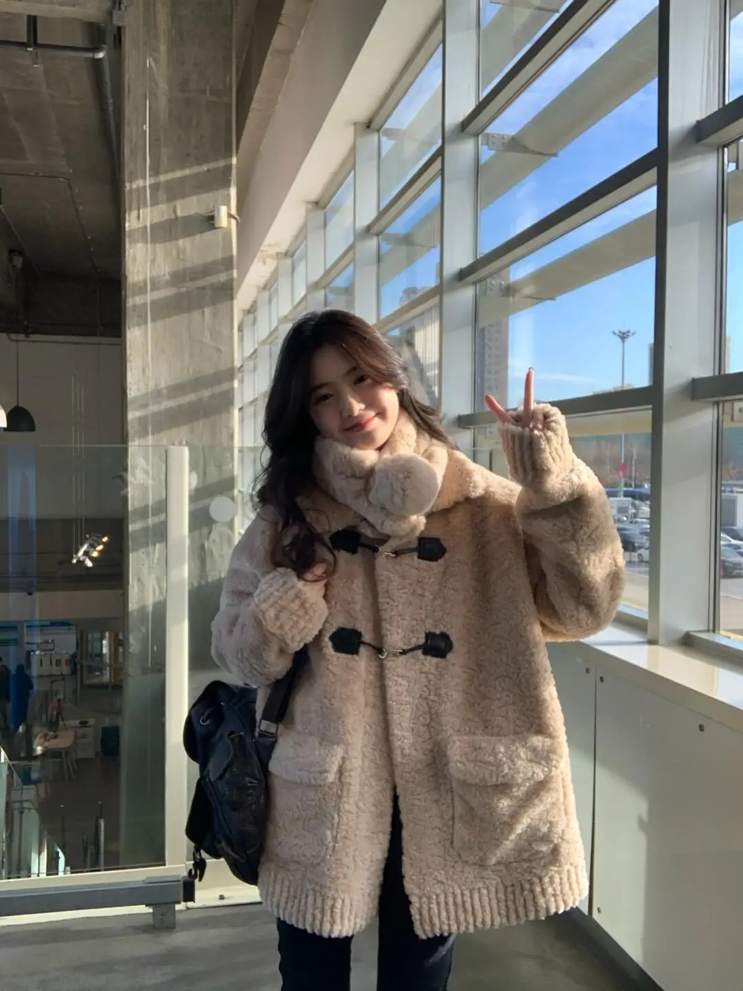 Film releas Korean-style lapel sweet  gentle milk  fur coat, women's fur one-piece fluffy coat, thickened in autumn and winter