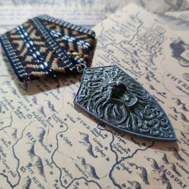 Modern Craftsmanship Medieval Knight Lion Wrath Medal Badge Brooch