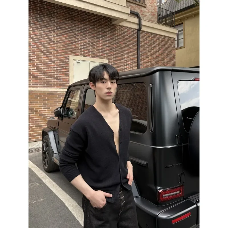 V-neck Knitted Cardigan Thin Temperament Thin Commuting Outside With Korean Version Long-sleeved Linen Top Men