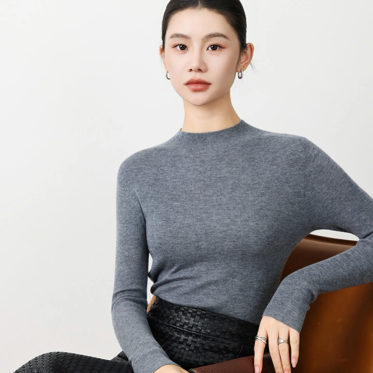 الكلاسيكية سلس الحرير الصوف مزيج البلوز المرأة الحياكة التخسيس نمط سترة نصف عالية الرقبة طويلة الأكمام بلوزات عالية الجودة #3