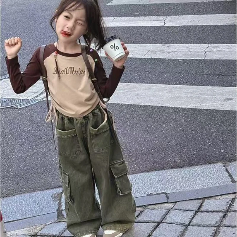 

Girls' Spring and Autumn Set 2026 New Children's Fashion Slimming T-shirt Top Cowboy Work Pants Two Piece Set