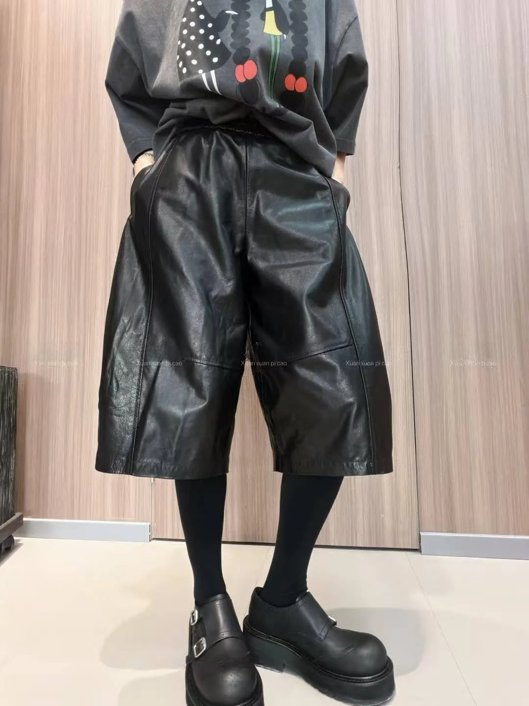 

2025 New Women's Real Sheepskin Leather Shorts High Waist Slimming Casual Five-Quarter Length Versatile Comfortable Leisure P...