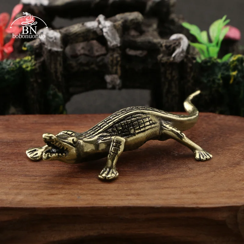 Antique Bronze Small Crocodile Statue Home Ornaments Retro Copper Animal Alligator Figure Feng Shui Business Decorations Crafts