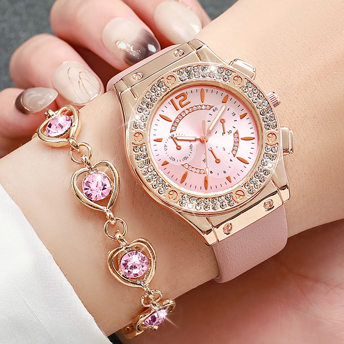 6PCS/Set Fashion Rhinestone Women\'s Watch Leather Band Analog Quartz Watches Heart Jewelry Set（Without Box）