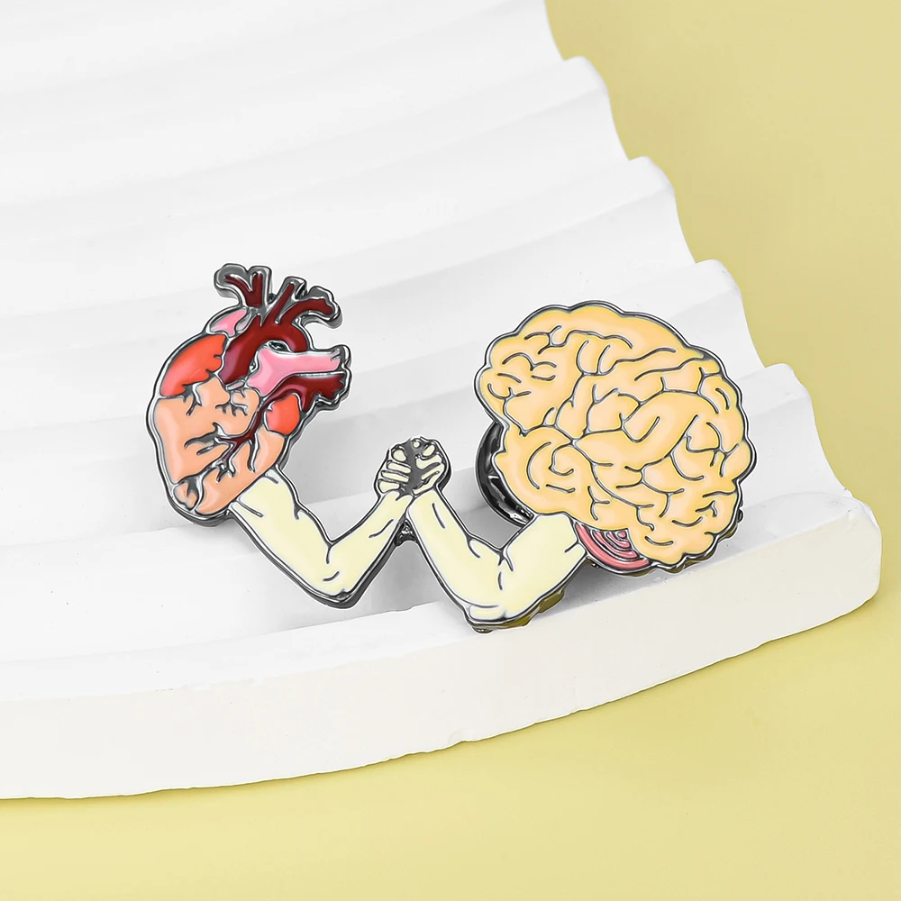 DCARZZ Heart and Brain Handshake Pin Brooch Funny Anatomy Biology Medical Badge for Women Men Special Gift