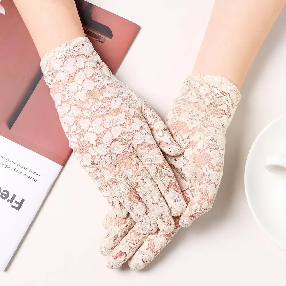 Bride Charm Lace Driving Gloves Women Thin Lace Sunscreen Gloves Female Short UV Protection Gloves Goth Party Hollow-Out Mittens