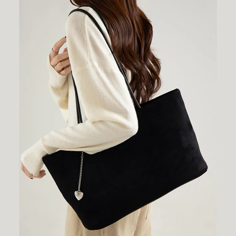 Umhängetasche aus Kunstwildleder mit Hirschmuster, Vintage-Tragetasche für Damen im Herbst und Winter, koreanische einfache vielseitige Handtasche mit mattierten Hirschstreifen – Detail 6