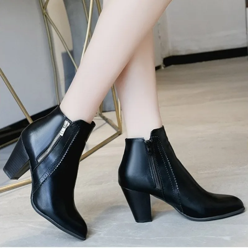 Short Boots for Women Head Layer Cowhide British Retro Handmade Chelsea Women Boots Black Thick Heel Platform Side Zipper Boots