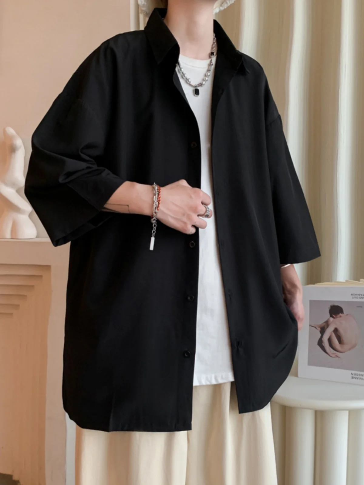 

Мужская летняя рубашка из ледяного шелка с коротким рукавом, повседневная, свободного кроя, модная, больших размеров, в американском стиле, на пуговицах, молодежная, тонкая