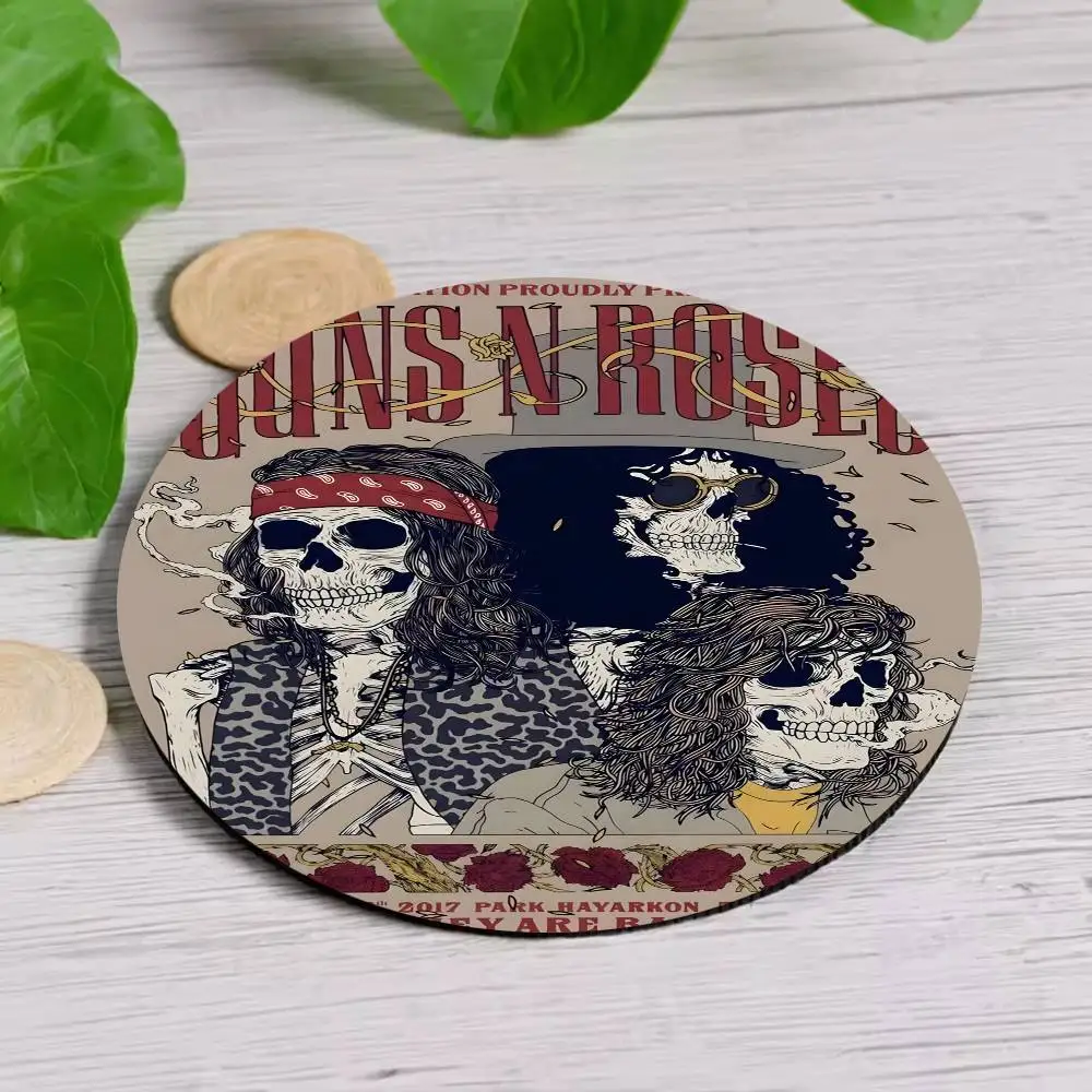 Rock Band G-Guns N Roses Retro Wooden Cup Mats Elements Colour Printing Cup Coasters Home Kitchen Decora Gifts