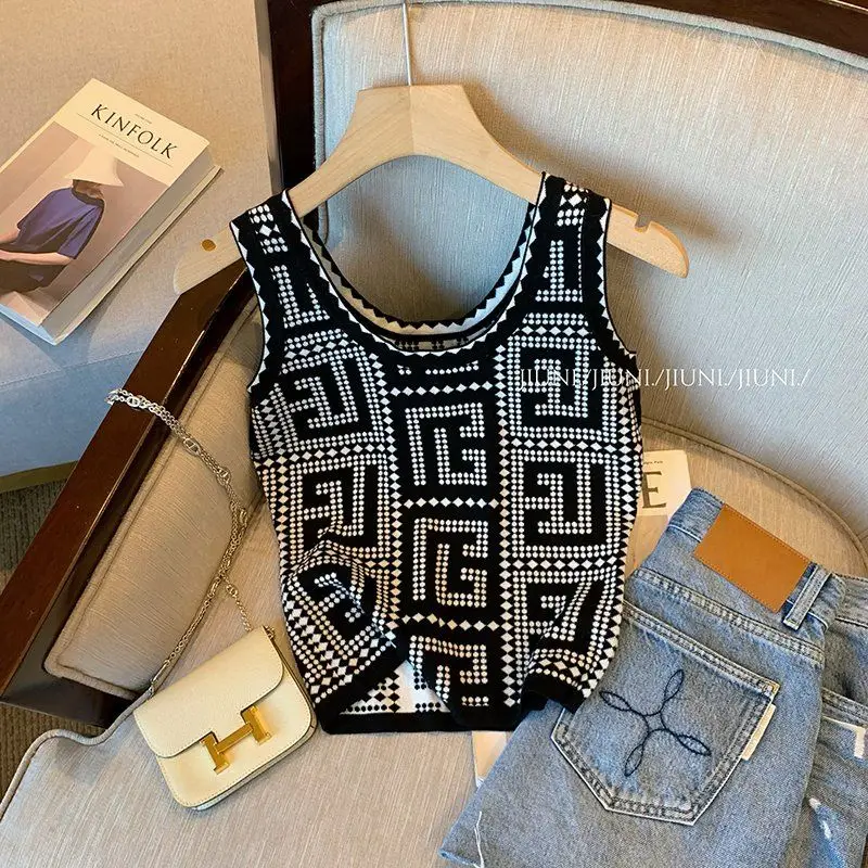 Retro Minority Black Knitted Lady Vest Women 2022 Summer New Slim Sleeveless Hot Sexy Girls Top Y2k Clothes