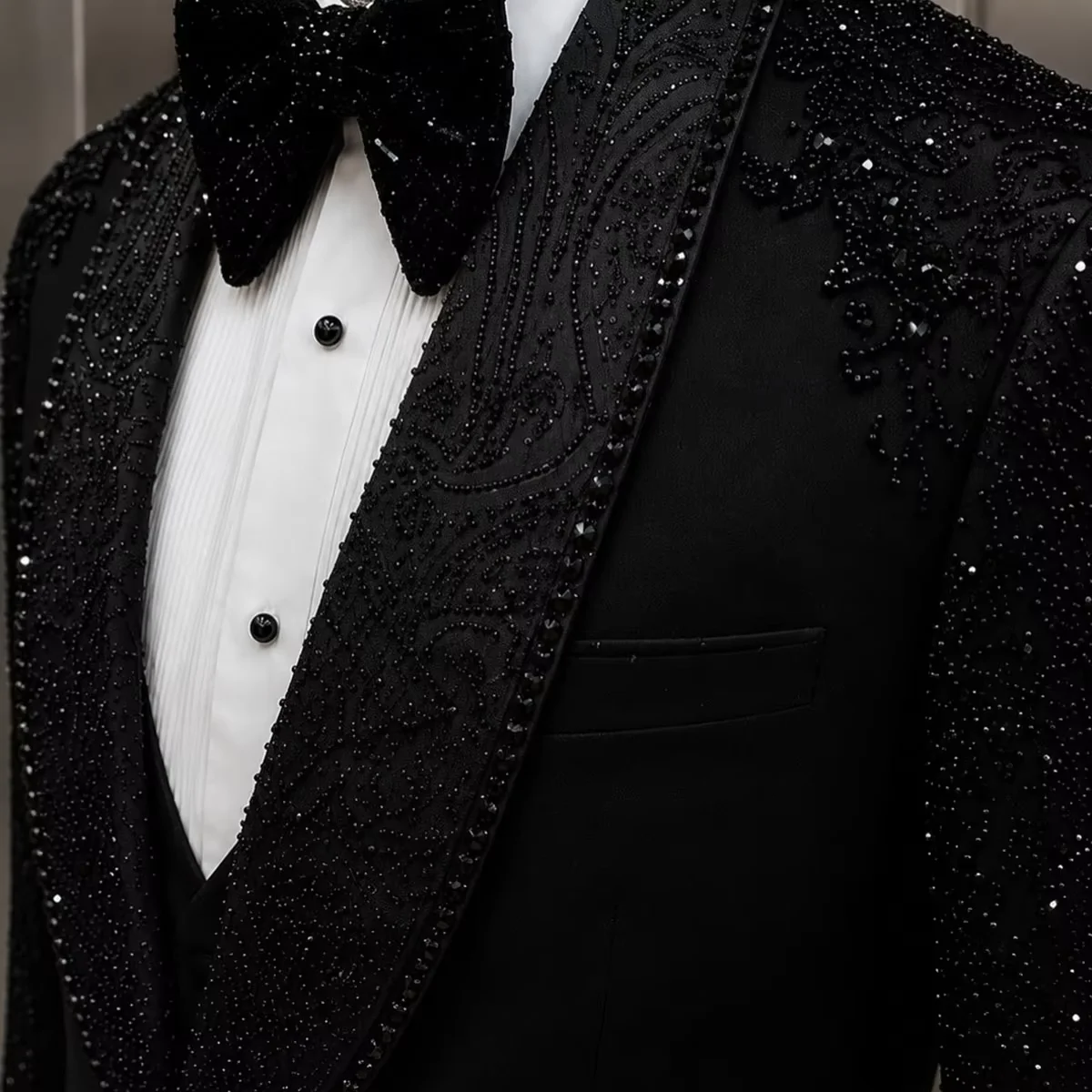 Stylish Slim Fit Tuxedos for Men 2 Piece Fashion Black Beaded Crystal Customized Suits for Wedding Prom
