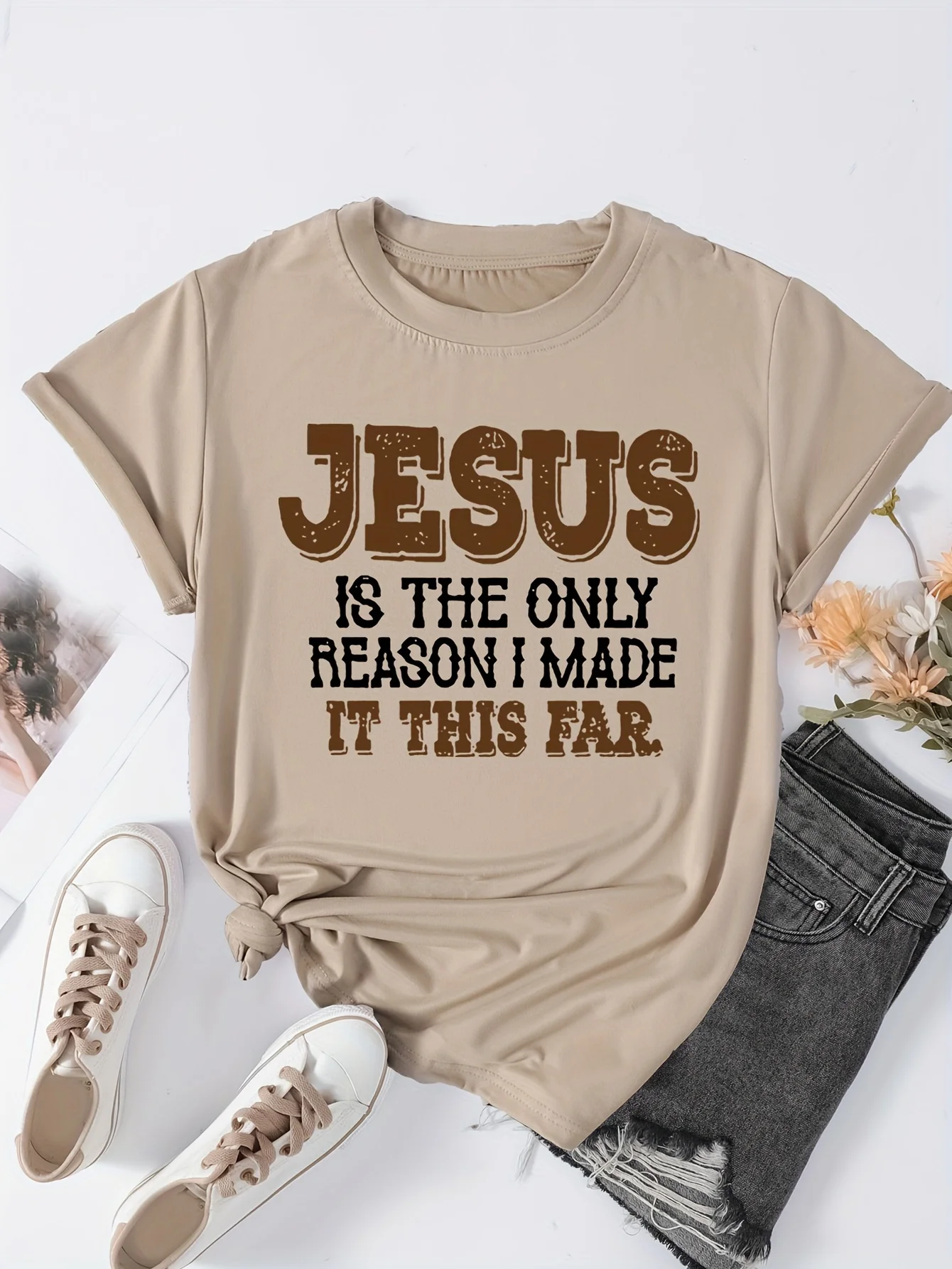 T-Shirt à manches courtes et col rond pour femmes, vêtement d'inspiration avec lettres imprimées «Jesus Is The Reason», coupe décontractée