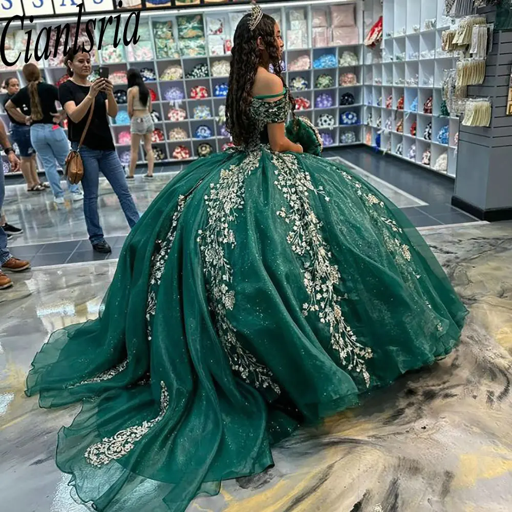 Vestido De baile De quinceañera mexicana con hombros descubiertos, verde esmeralda, apliques dorados, corsé De encaje, Vestidos De XV Anos