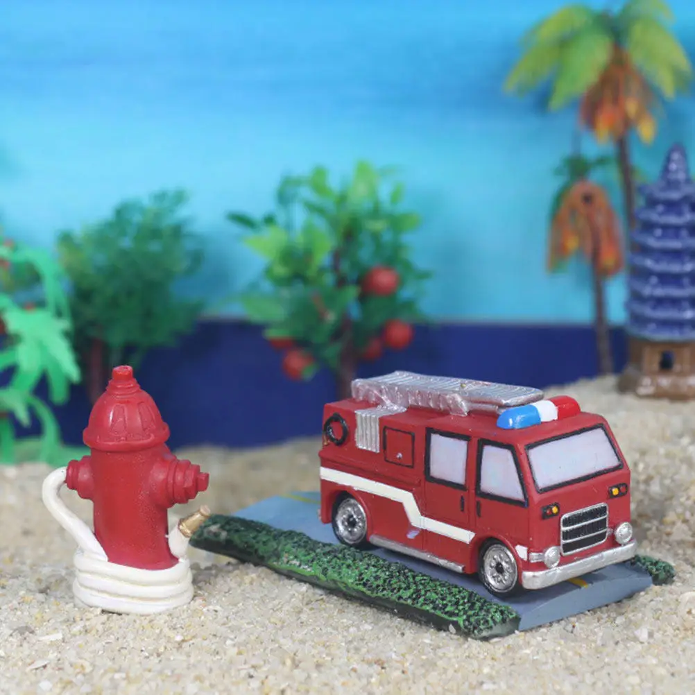 2Pcs Resin Fire Hydrant Ornament Realistic Landscape Decor Desktop Sand Table Adornment Micro Garden Decor Home Office Chic