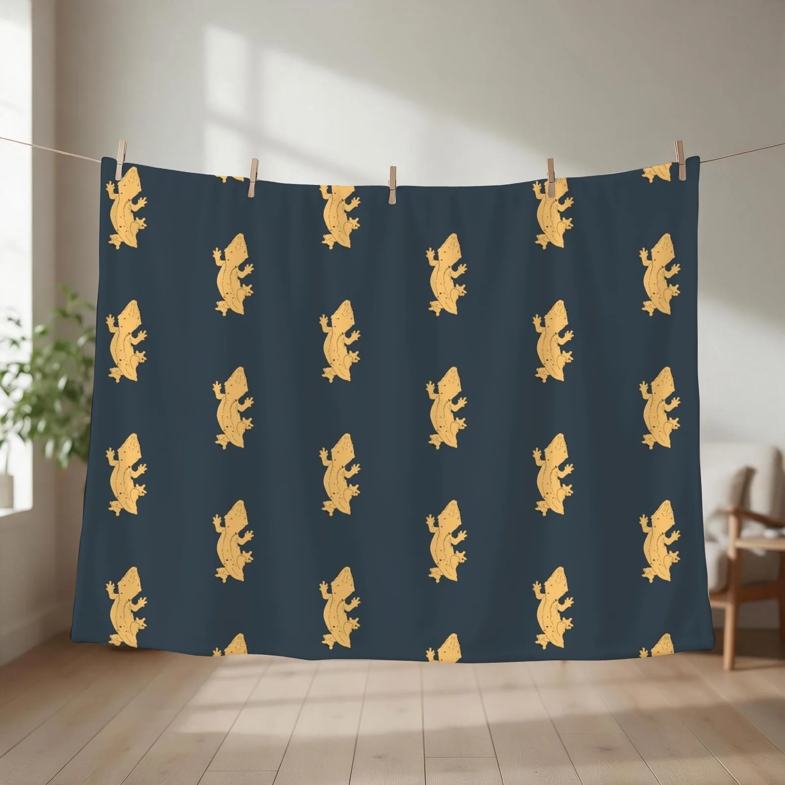 Crested Gecko with Frog Butt - Charcoal Throw Blanket Beautifuls Softest Sofa Throw Soft Beds Blankets