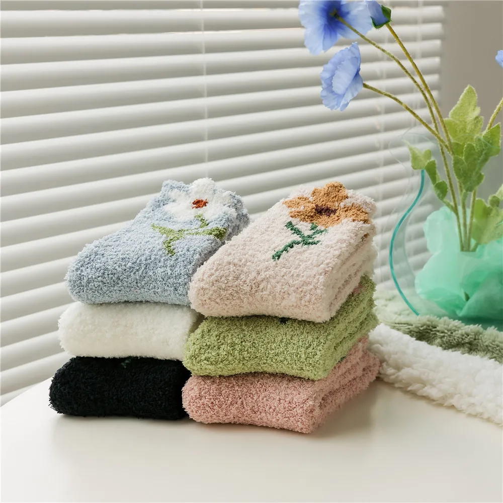 1PR Flower Series Lint-Free Coral Fleece Socks Women's Season Thickened Long Warm Sleeping Floor Mid-Calf Confinement Plush