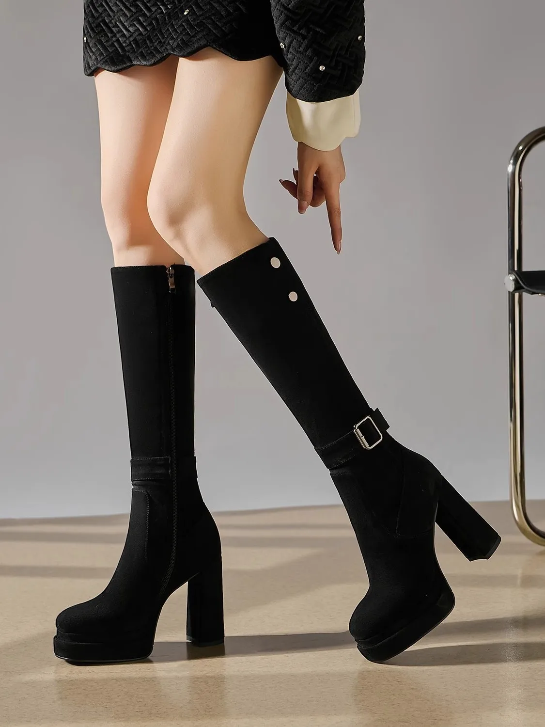 

Женские зимние морские ботинки, эластичные бархатные высокие ботинки на каблуке, водонепроницаемые рыцарские сапоги на платформе с круглым носком на молнии, Clo...