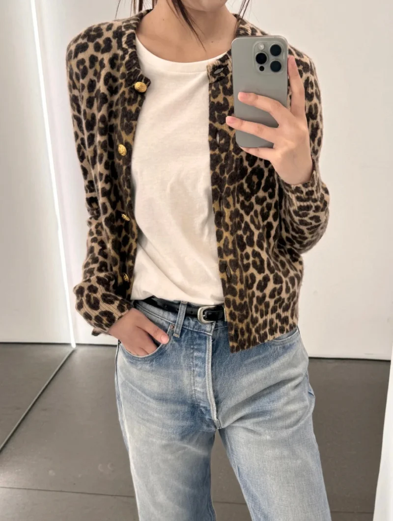 Street style women's sweater market trend, elastic slim fit and slimming, leopard print printed cashmere knitted cardigan