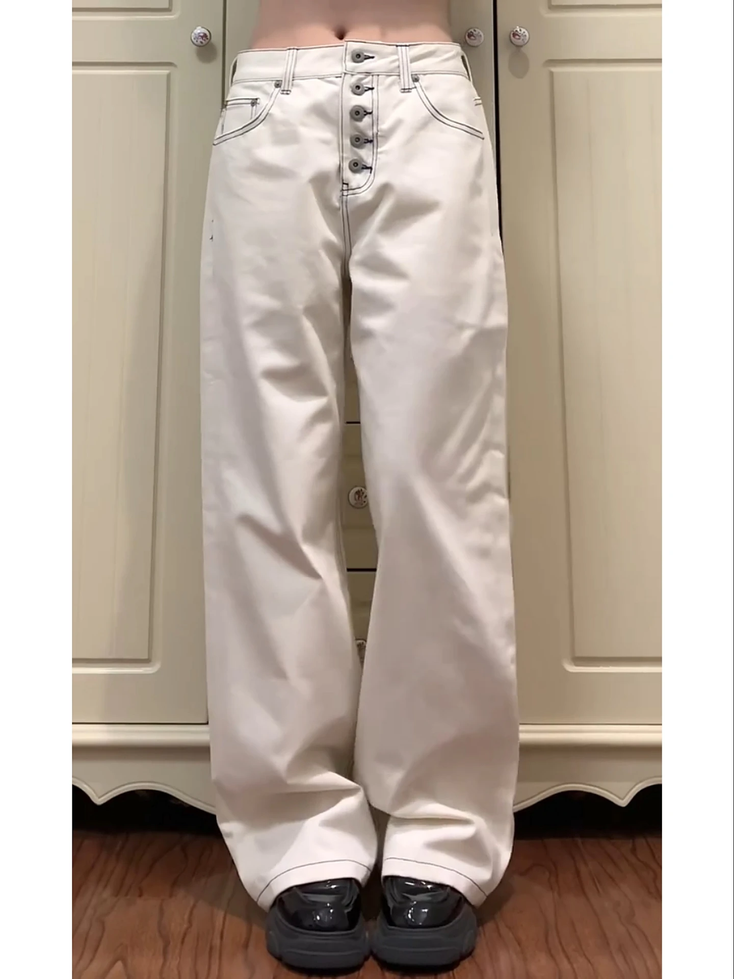 

American Vibe Large Size Retro Washed Button Detail Wide Leg Jeans Women High Street Loose Slimming Drapey Casual Trousers