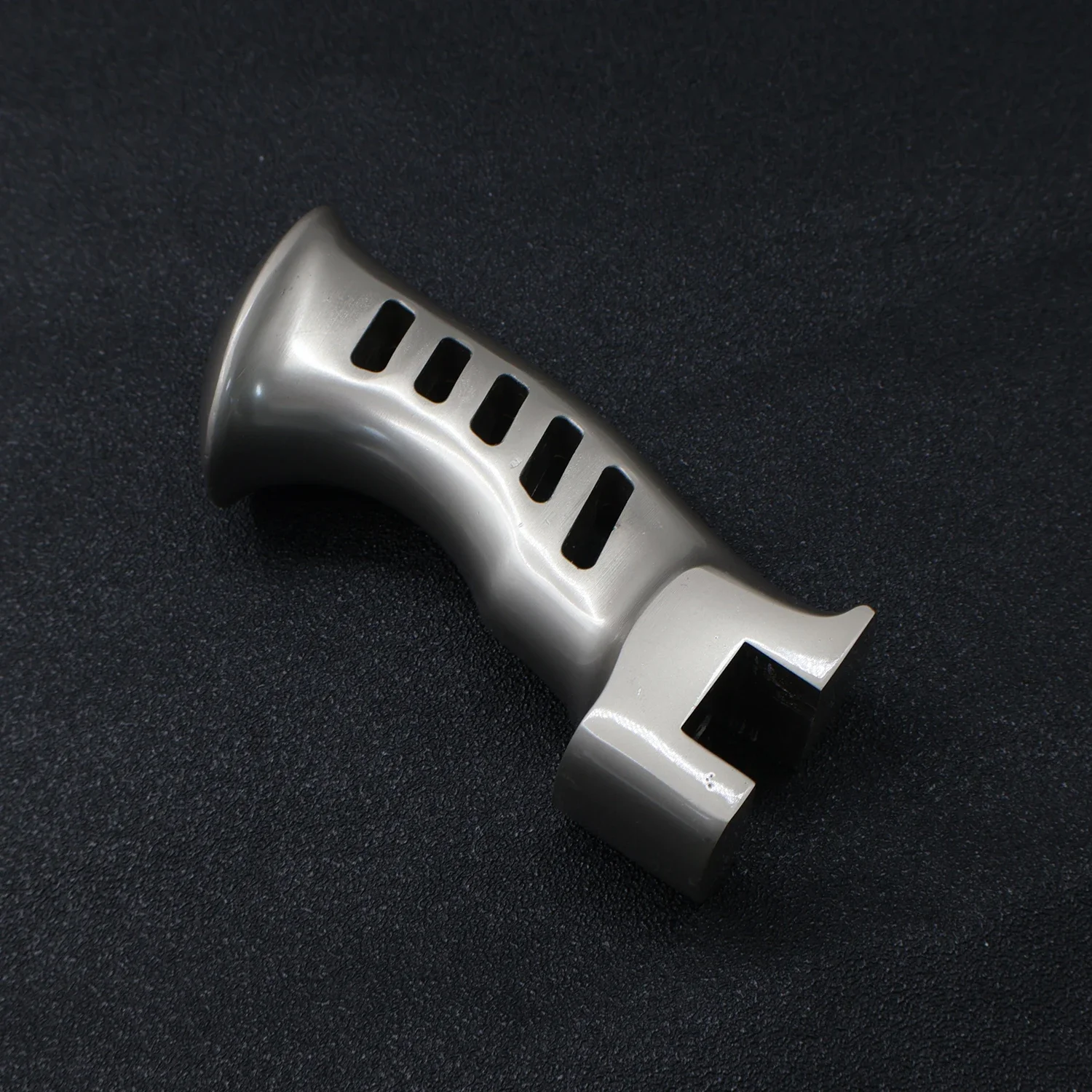 

Alloy Hollow Slingshot Grip Silver Metal Slingshot Handle DIY Slingshot Accessories Assembly Slingshot