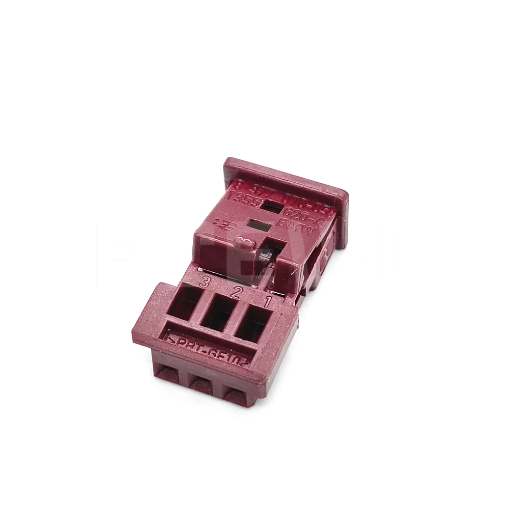 New original high-quality  1355620-4  automotive component connector plug