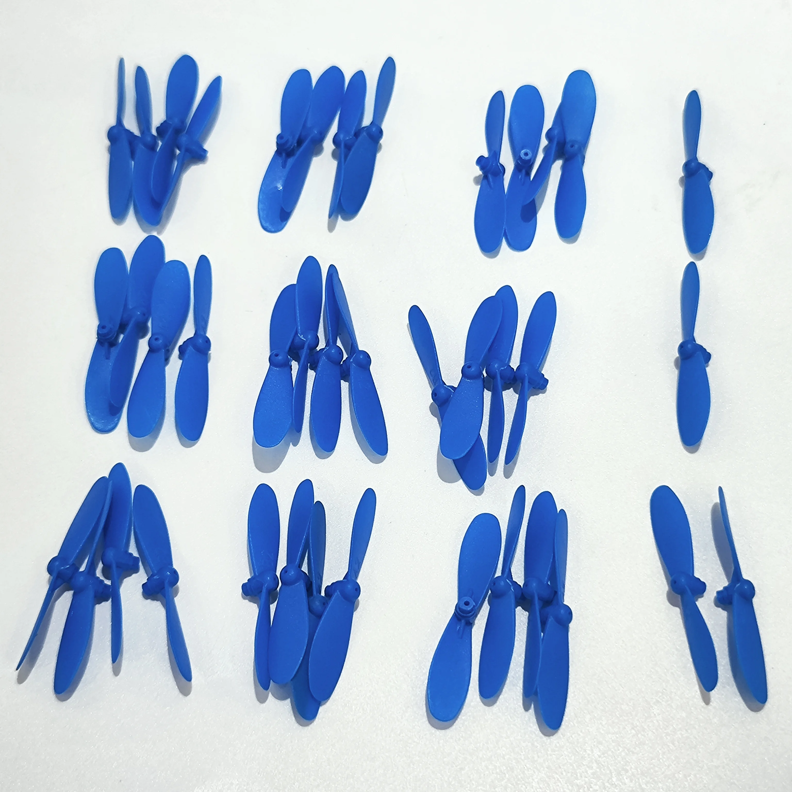 40PCS/10 Sets 4DRC V8 Mini Four-axis Quadcopter Spare Parts Original Maple Leaf Wings Propellers Blades Props for 4DRC-V8 4D-V8