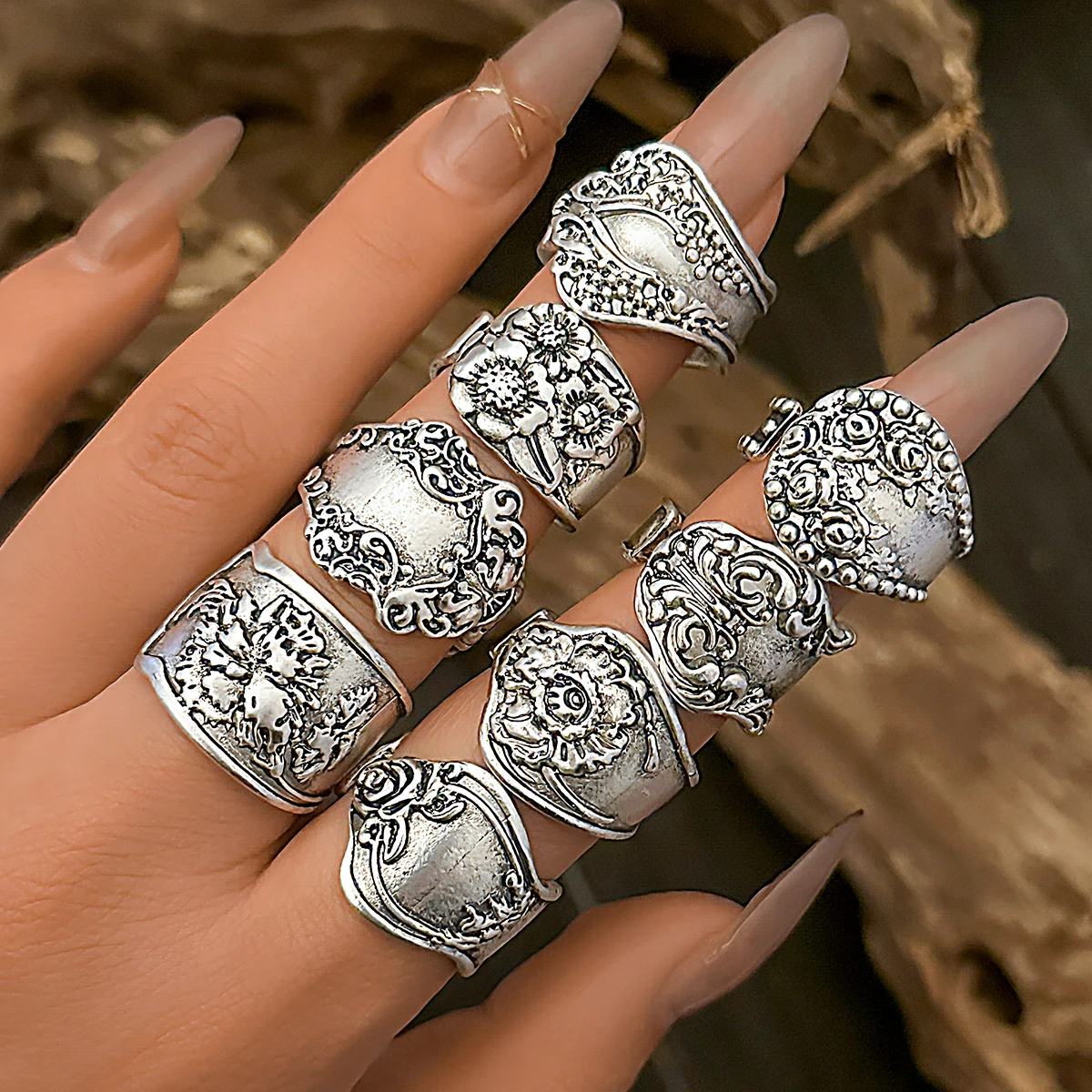 Ingemark 8Pcs Vintage Silver Color Adjustable Open Rings for Women Goth Carved Flower Metal Rings Engagement Wed Jewelry Gift