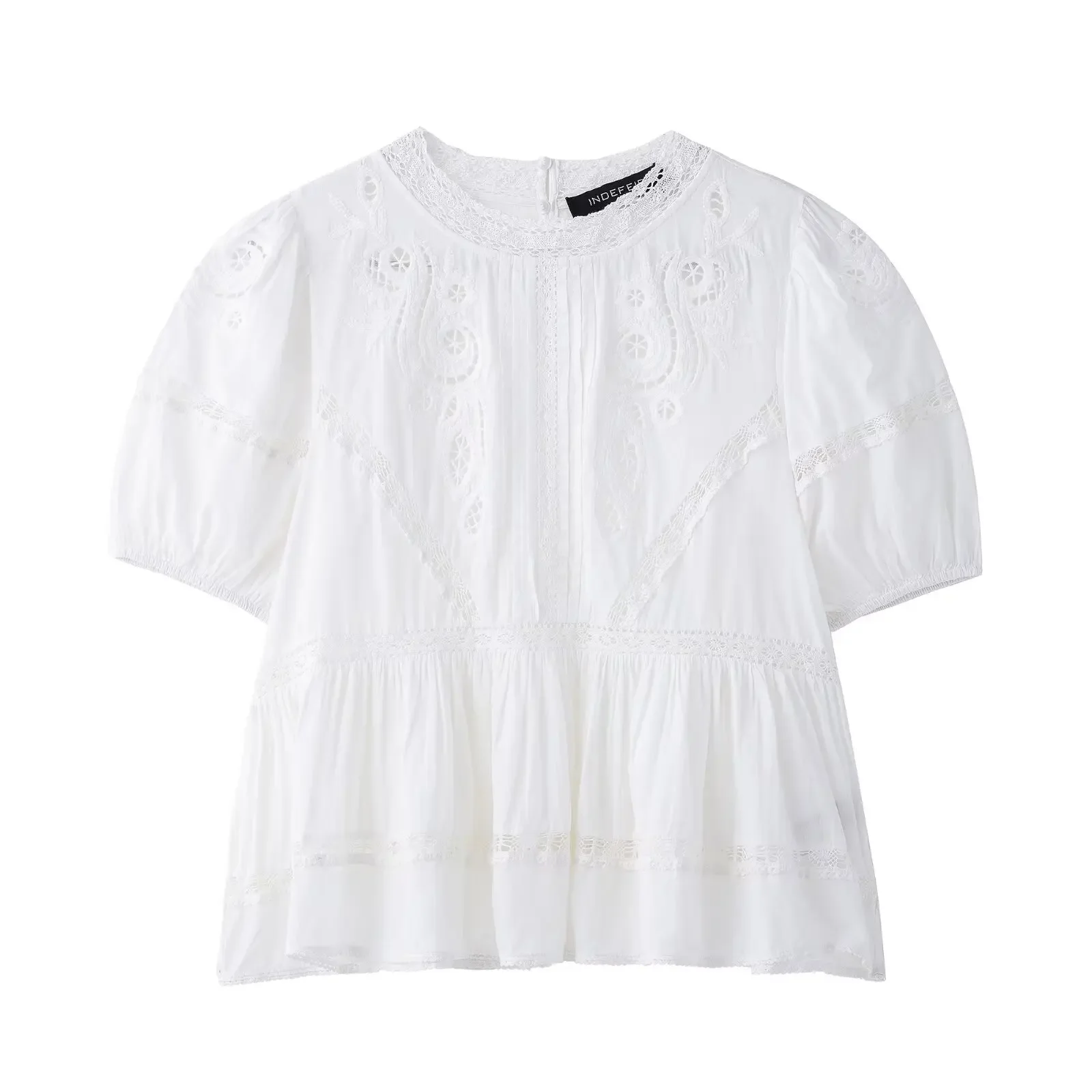 2025 New Women's Shirt White Embroidered Shirt Cut-out Shirt Sweet and Sexy Casual fashion versatile