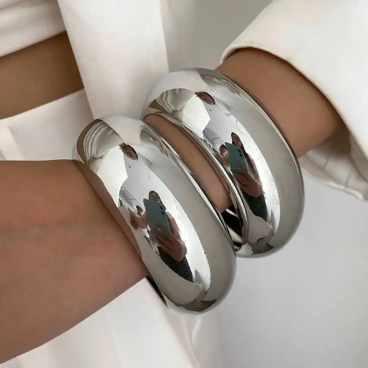 

KunJoe Exaggerated Glossy Big Round Wide Bracelet for Women Punk Geometry Stackable Chunky Bangle Bracelet Party Fashion Jewelry