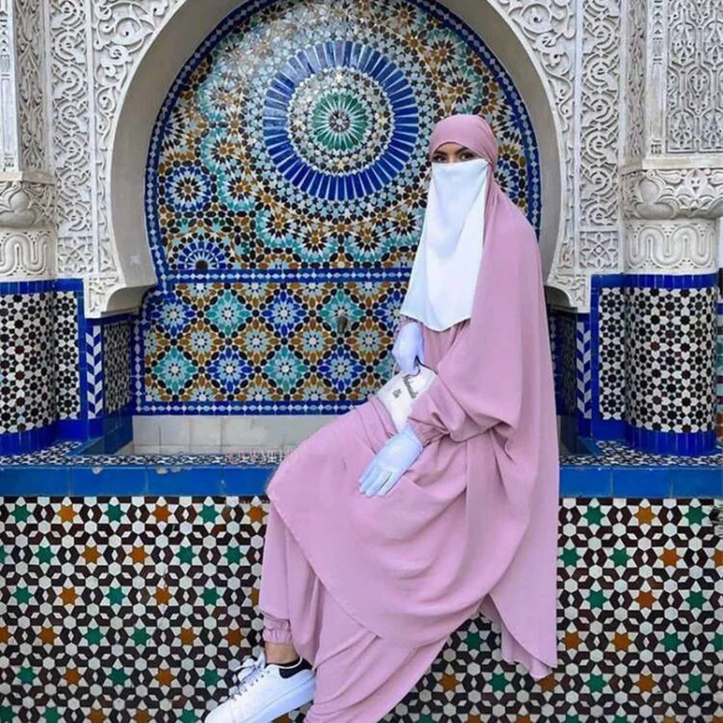 

Ид Джеллаба Абая женский мусульманский комплект из 2 предметов Химар молитвенная одежда с капюшоном мешковатые шаровары костюм Турция арабское платье халат Рамадан