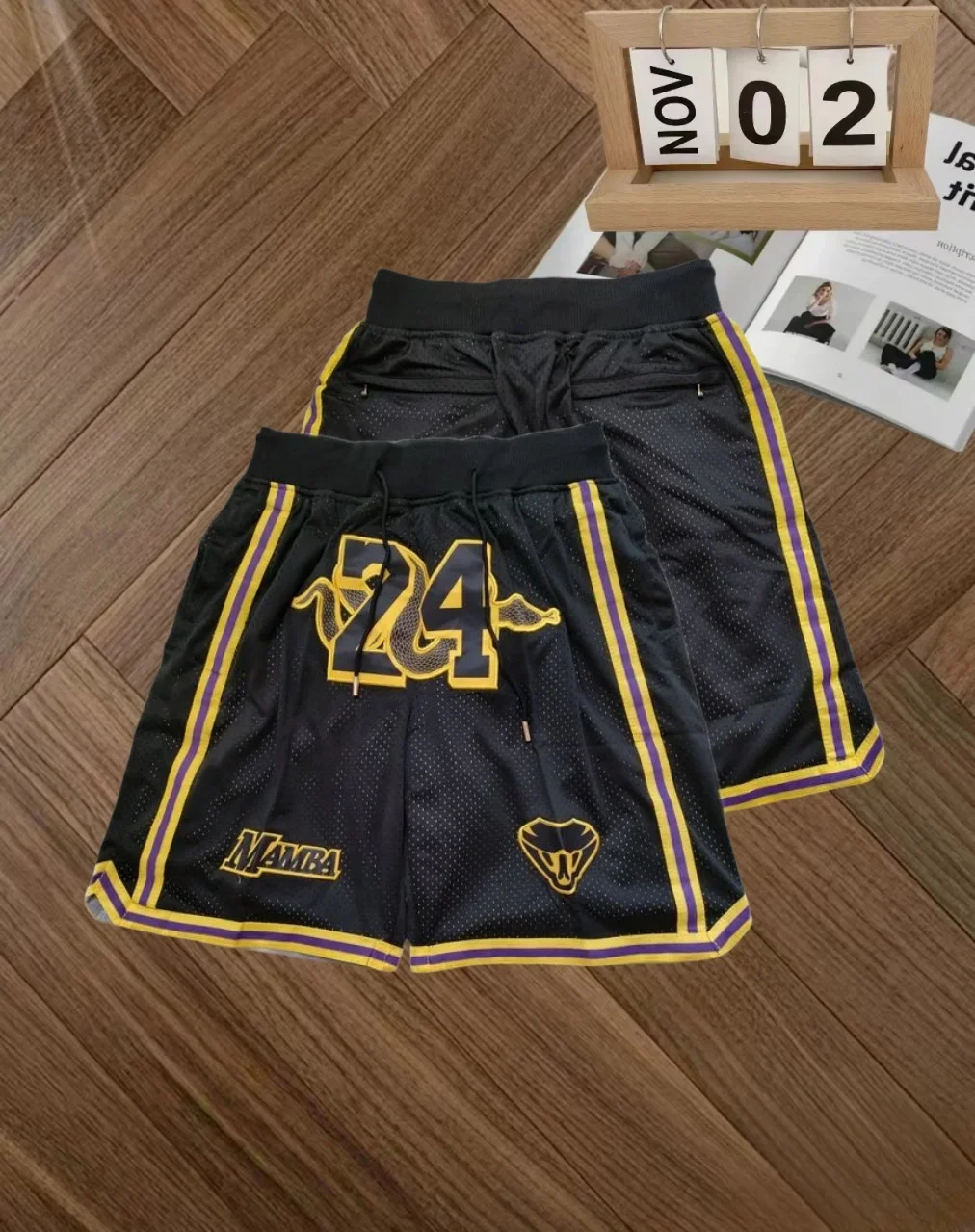 

Men's 8 24 Legend Retro 3D Printed Black Basketball Training Shorts Outdoor Comfortable Sports Breathable Quick Drying Shorts