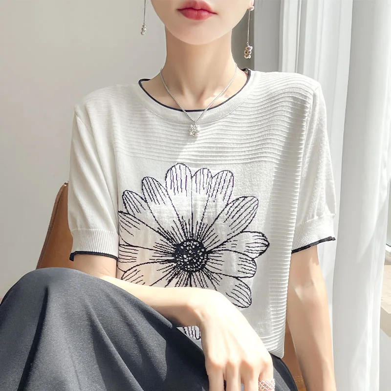 Novedad de verano, suéter de punto, camiseta de manga corta con bordado de girasoles, abrigo holgado de talla grande de seda helada para mujer