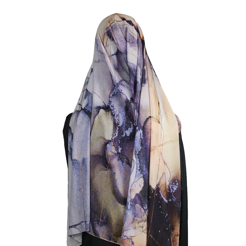 حجاب ذو تأثير رخامي أنيق - زخرفة حجر الراين المتلألئة على شيفون زبداني ناعم، تصميم ألوان مائية باللون الأزرق والأرجواني والبني #6