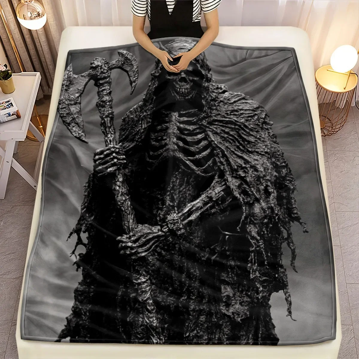 Grim Reaper Skeleton Dark Fantasy Fleece Blanket Horror Theme Soft Warm Throw Blanket for Halloween Fans Bedroom Decor Gift