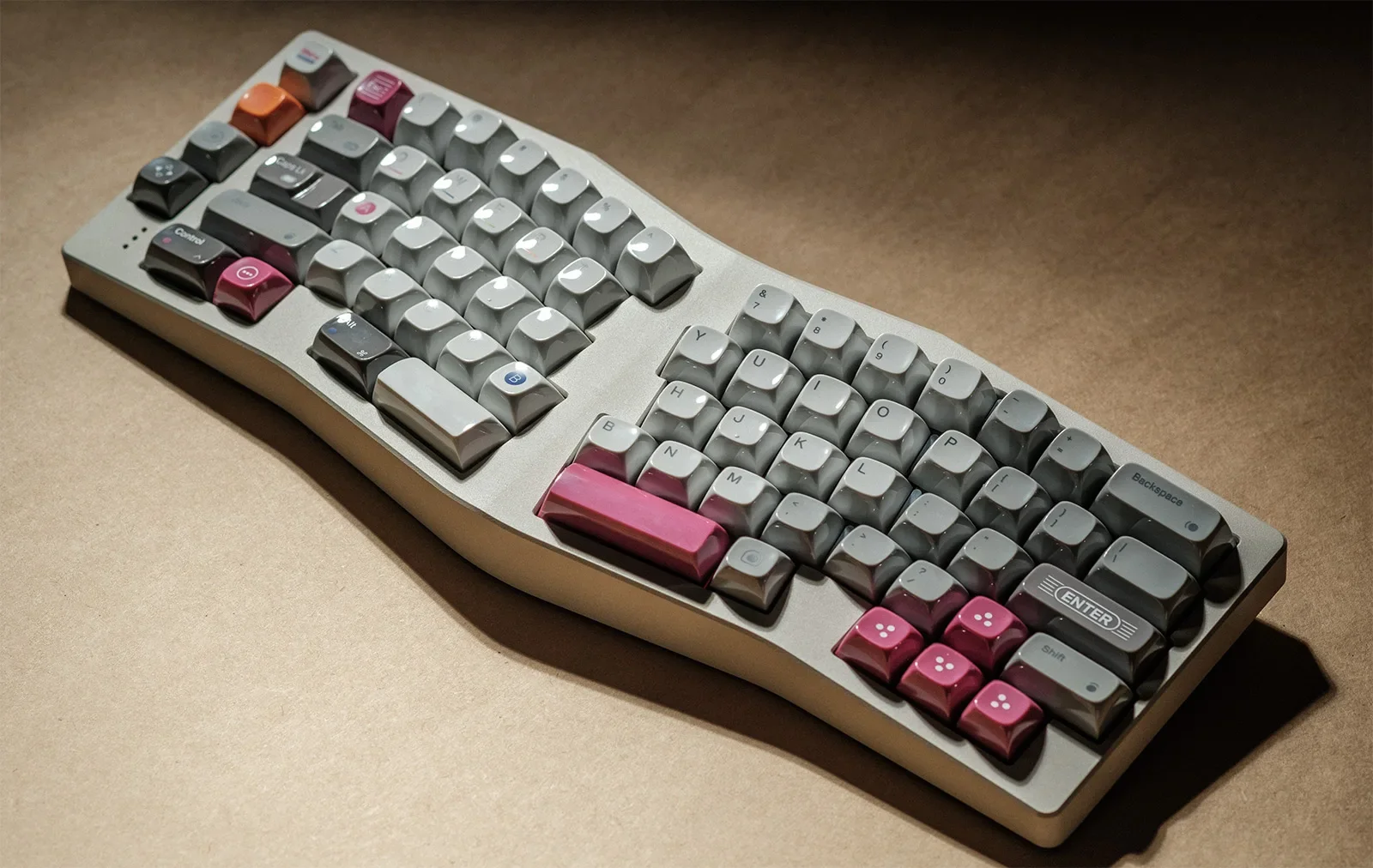 

GAME 1989 GSA Highly Polished Retro Keycaps, Customized