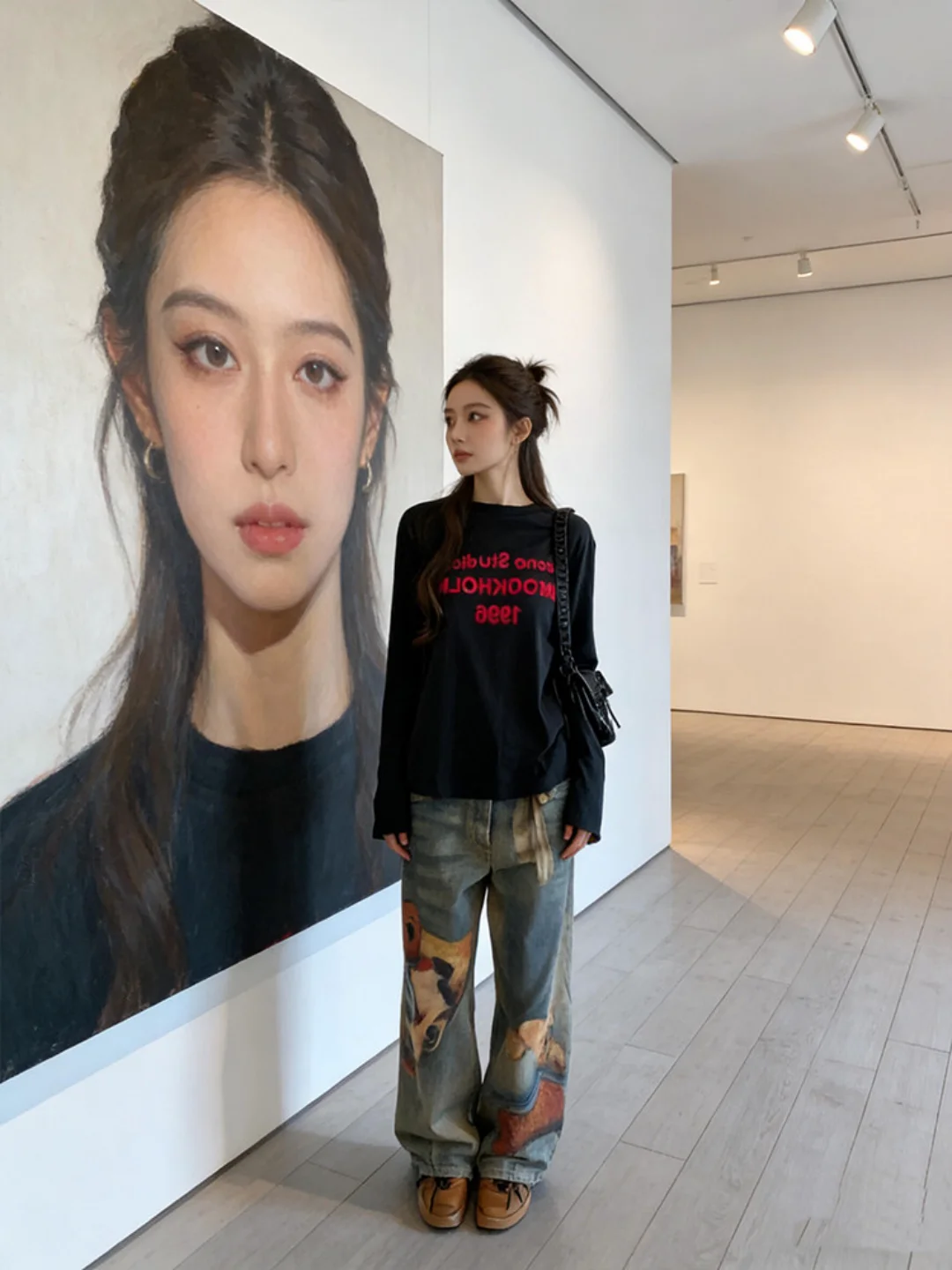 Retro American Black Letter Print Long Sleeve T-Shirt Women's Loose Slimming Casual Base Shirt Top Autumn Winter New Style